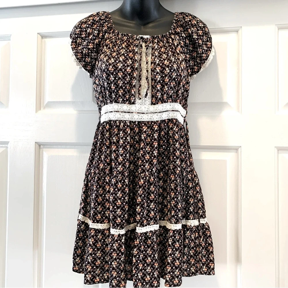 Knitworks girls floral lace crochet dress, size 16 - Picture 1 of 5